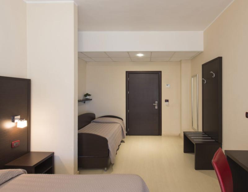 grandhoteladriatico en superior-room 011